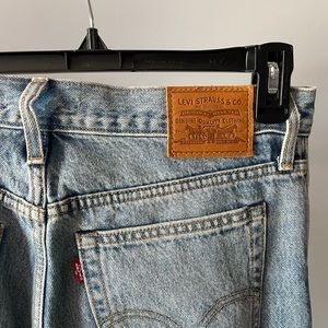 Relaxed light wash Levi’s